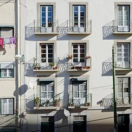 Mouraria Doll's House Apartment Lisbon